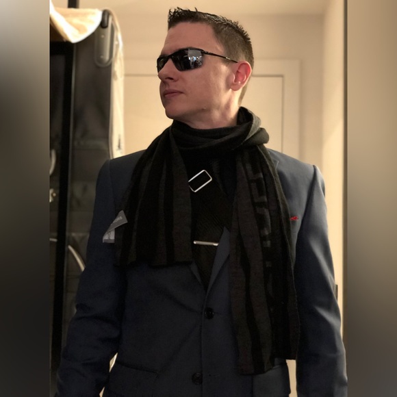 Meet the Posher, Gene - Picture 3 of 16